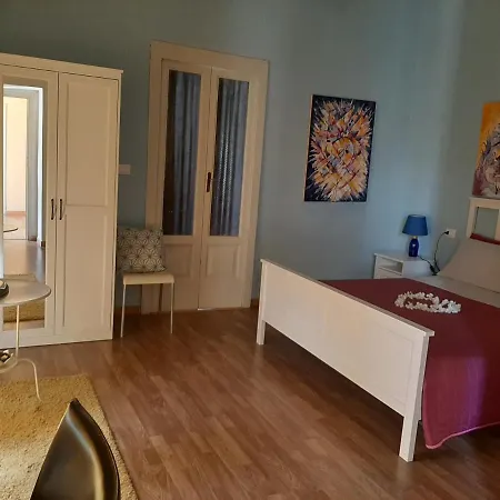 La לינה וארוחת בוקר Collecorvino